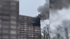 Un incendie touchant un immeuble à Vanves (Hauts-de-Seine) samedi 28 décembre 2024. 