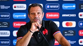 Laurent Labit en conférence de presse avant un match de la Coupe du monde de rugby 2023.