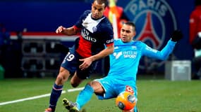 Lucas face à Dimitri Payet lors du choc de la saison passée