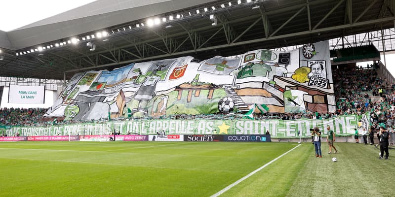 Le tifo des supporters de l'AS Saint-Étienne pour les 90 ans du club, le 6 avril 2024