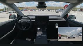 La vidéo du Tesla Model Y en train de quitter l'usine pour se livrer "tout seul" à un client, le 28 juin 2025.