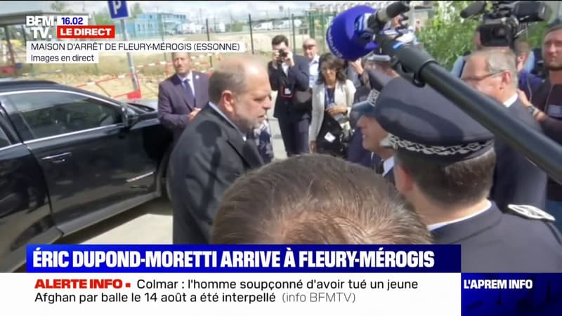 Éric Dupond-Moretti arrive à la prison de Fleury-Mérogis