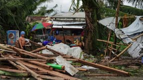 Le typhon a détruit de nombreuses maisons dans la province de Leyte