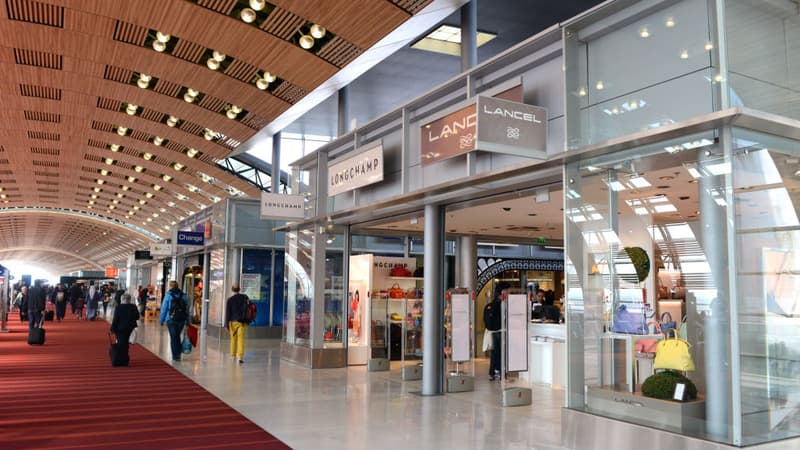 ADP plonge, le projet de privatisation a minima suspendu