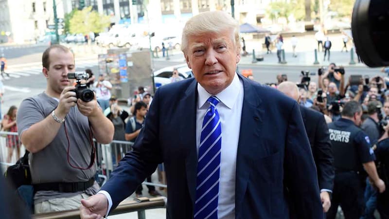 Donald Trump se rend au tribunal pour y siéger comme juré, le 17 août 2015, à New York.