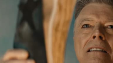David Bowie dans le clip de "Blackstar".