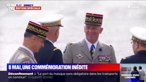 8-mai: le chef d'État-major et ses adjoints arrivent sur la place de l'Étoile