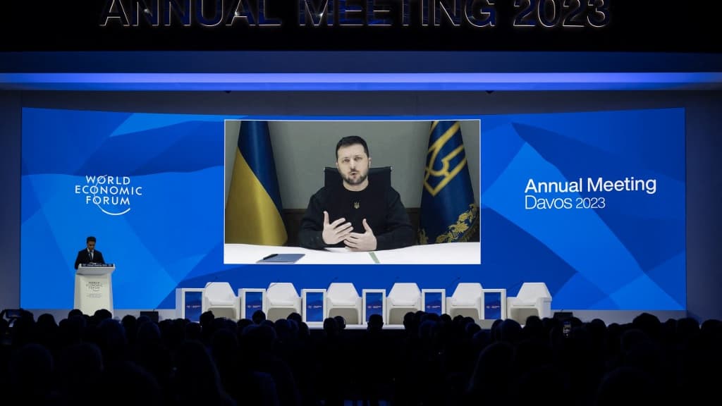 Le président ukrainien Volodymyr Zelensky lors de la réunion annuelle du Forum économique mondial (WEF) à Davos, le 18 janvier 2023.
Le président ukrainien Volodymyr Zelensky lors de la réunion annuelle du Forum économique mondial (WEF) à Davos, le 18 janvier 2023.