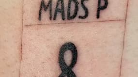 Le tatouage d'Anders Mielke après la victoire de Mads Pedersen.