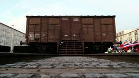 Un wagon de train de marchandises au Mémorial de la Shoah de Drancy en décembre 2013