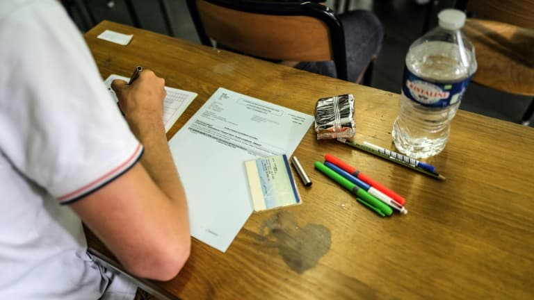 "J’ai pensé à me mettre en arrêt": confrontés à la canicule, les professeurs jurés au Grand oral du bac dénoncent le manque d’anticipation et une "grande confusion"