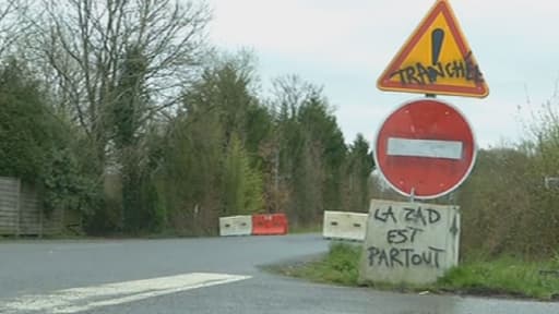 L'entrée de la zone d'aménagement différé (ZAD), où a lieu la manifestation du jour contre l'aéroport de Notre-Dame-des-Landes.