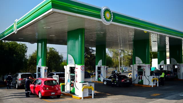 En plus de distribuer de l'essence, du gazole et d'autres carburants dérivés du pétrole, les stations-service BP proposeront bientôt de l'électricité pour les automobilistes équipés de voitures propres.
(image d'illustration) 