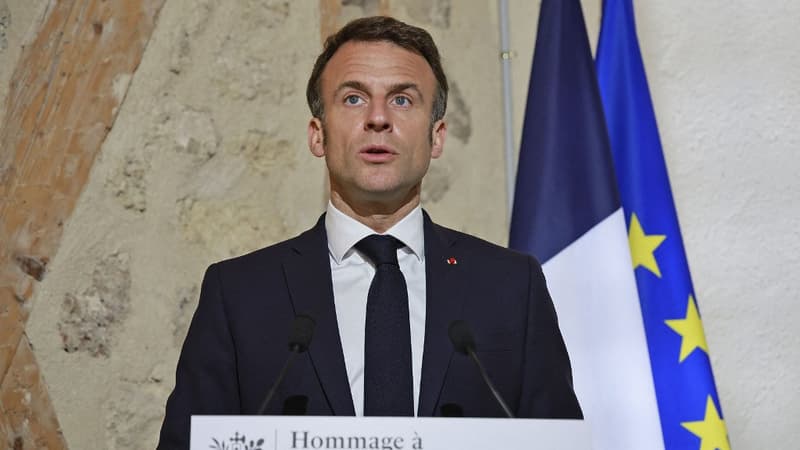 Emmanuel Macron le jeudi 27 avril 2023 à La-Cluse-et-Mijoux dans le Doubs.