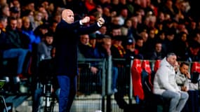 Arne Slot lors de la la victoire de Feyenoord sur le terrain des Go Aheah Eagles (1-3, Eredivisie), le 25 avril 2024