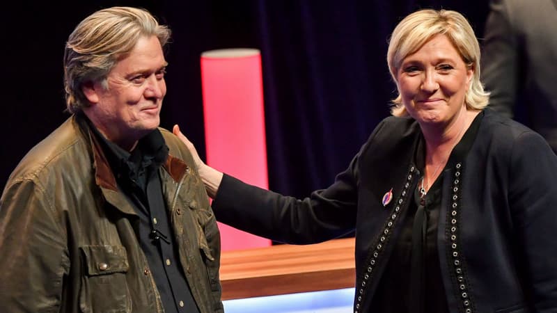 Steve Bannon et Marine Le Pen lors du congrès annuel du Front national, le 10 mars 2018