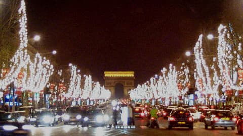 Les Champs Elysées sont la troisième avenue la plus chère du monde