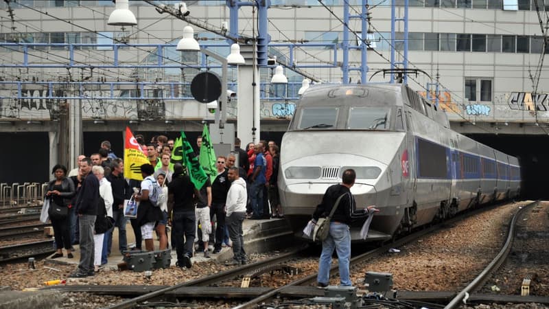 La CGT et Sud Rail ont déposé des alarmes sociales