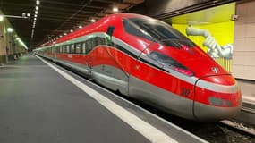 Le Zephiro, le TGV de l'italien Thello devrait circuler en France à partir d'octobre.