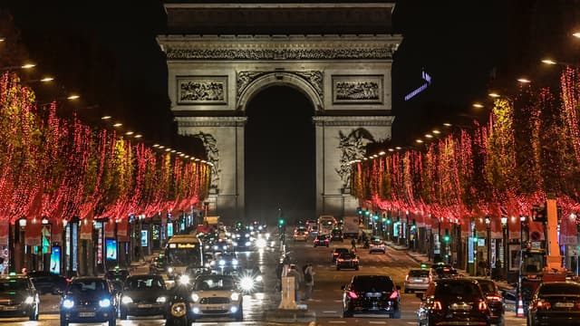 Paris: Clara Luciani va allumer les illuminations de Noël sur les