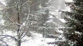 Hautes-Alpes : journée de neige sur Briançon - Témoins BFMTV