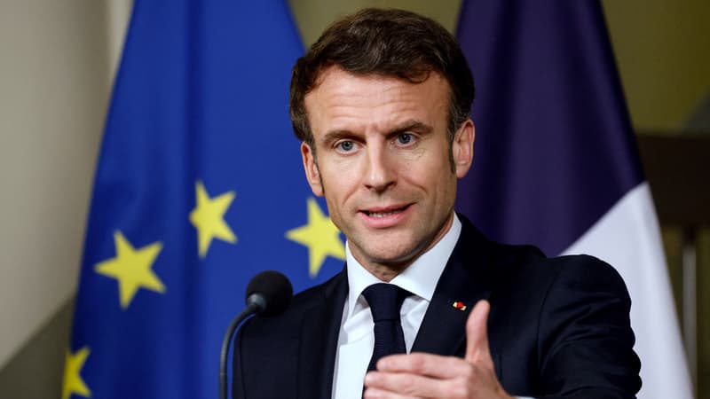 Nucléaire: Emmanuel Macron dénonce une 