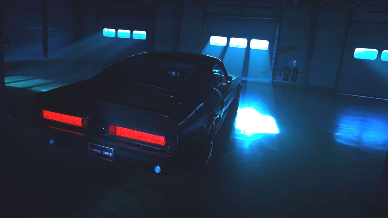 Seuls 499 exemplaires de cette Ford Mustang électrique sont pour le moment annoncés. Seuls 499 exemplaires de cette Ford Mustang électrique sont pour le moment annoncés.