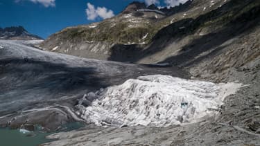 Le glacier du Rhône, victime du réchauffement climatique.