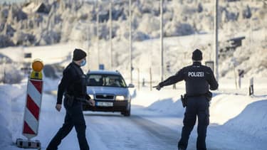 Contrôle au poste frontière de Zinnwald, entre la république Tchèque et l'Allemagne, le 14 février 2021. (Photo d'illustration)