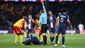 Abdul Samed expulsé après sa faute sur Hakimi lors de PSG-Lens