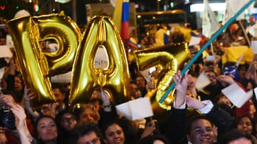 La population colombienne manifeste sa joie suite à l'accord de paix historique signé entre le gouvernement et les Farc.