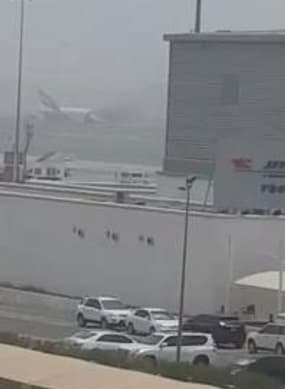Accident d'avion à l'aéroport de Dubai - Témoins BFMTV