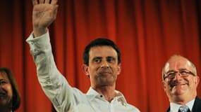 Le Premier ministre Manuel Valls en meeeting pour le second tour des départementales le 27 mars 2015 à Vauvert