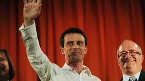 Le Premier ministre Manuel Valls en meeeting pour le second tour des départementales le 27 mars 2015 à Vauvert