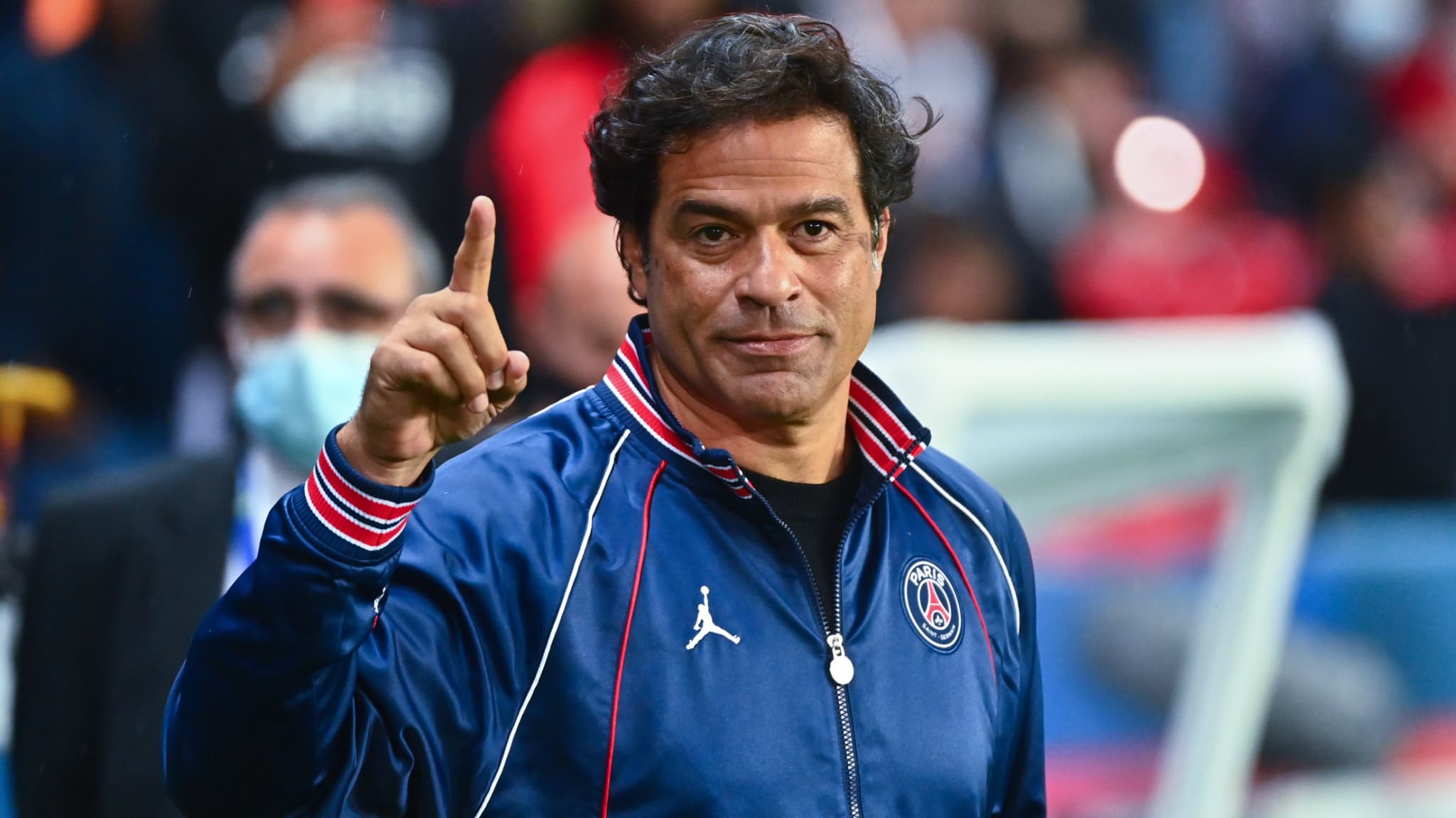 Ray, a lenda do Paris Saint-Germain, pode em breve se juntar ao…Paris Football Club