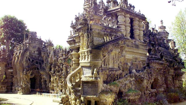 Le Palais idéal du facteur Cheval