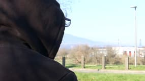 Un jeune du club de Saint-Maurice-l’Exil (Isère) témoigne à propos de l'entraîneur mis en examen pour viols et agressions sexuelles.