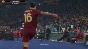 La colère de Leandro Paredes au moment de son remplacement lors du match AS Rome-Francfort (2-0, Ligue Europa), le 30 janvier 2025