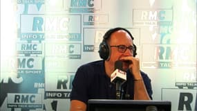 Pourquoi il vaut mieux téléphoner en haut-parleur (ou kit mains-libres)