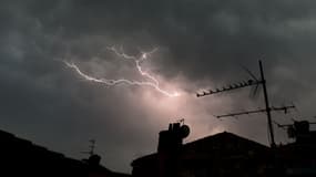 Un orage à Bordeaux, le 1er juillet 2018.