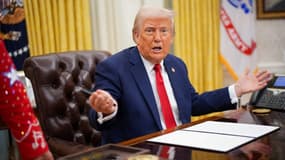 Le président américain Donald Trump dans le Bureau ovale de la Maison Blanche, le 31 mars 2025 à Washington, DC.