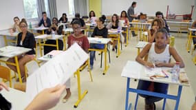 Une classe se prépare avant un examen