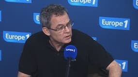 Didier François, journaliste à Europe 1, a raconté lundi ses conditions de détention en Syrie.