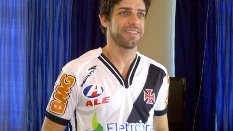 Juninho avec son nouveau maillot