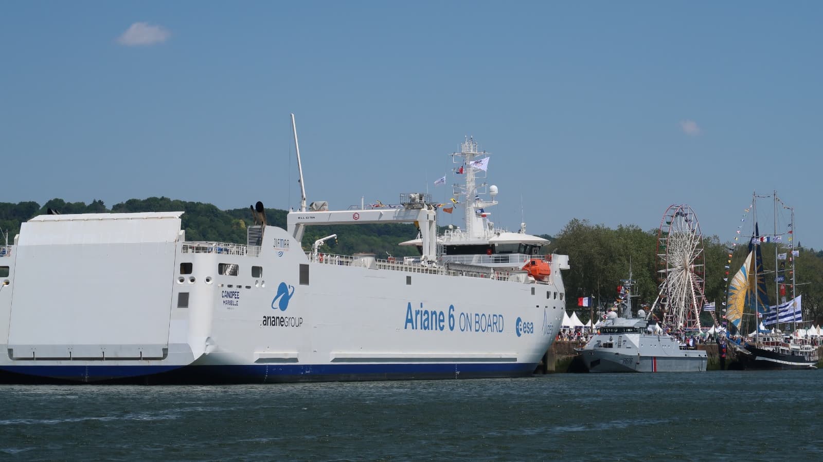 Le premier bateau visible des spectateurs était le Canopée. Le premier bateau visible des spectateurs était le Canopée.