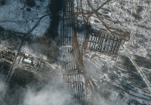 Vue satellite des troupes russes près de la frontière ukrainienne 