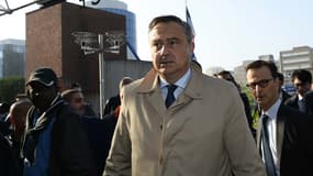 Franck Raimbault, le directeur juridique d'Air France arrive au tribunal correctionnel de Bobigny, le 27 mai 2016. 