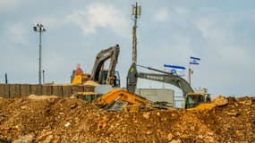 Selon le fonds, "les bulldozers fabriqués par Caterpillar sont utilisés par les autorités israéliennes pour la destruction illégale généralisée de biens palestiniens".