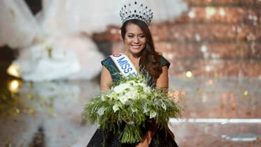 Vaimalama Chaves -