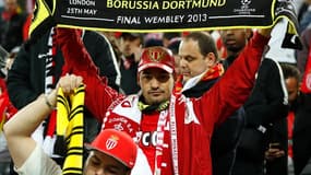 Les supporters monégasques ont patienté en tribunes, ce mardi au Signal Iduna Park, après avoir appris que le bus de Dortmund avait subi des explosions.